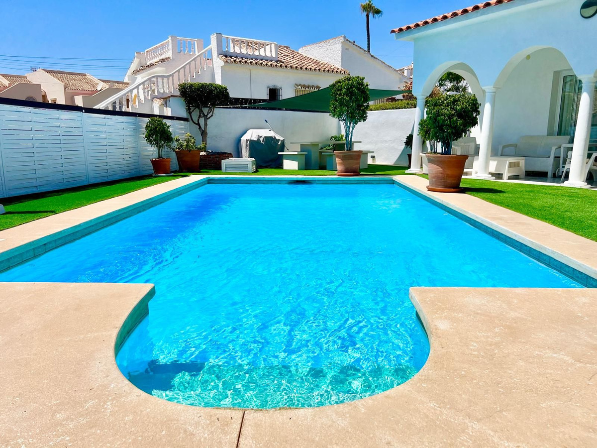 3 Bed Townhouse for sale in El Faro Costa Del Sol, Málaga, Spain