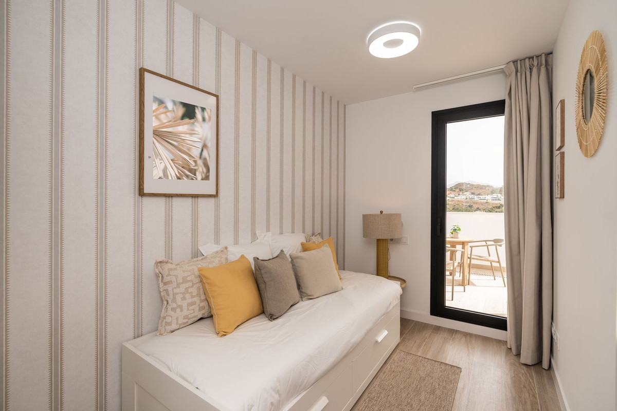 Se vende Apartamento Planta Media de 2 dormitorios en Costa Del Sol, Málaga, España
