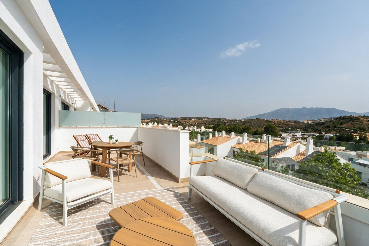 Se vende Apartamento Planta Media de 2 dormitorios en Costa Del Sol, Málaga, España