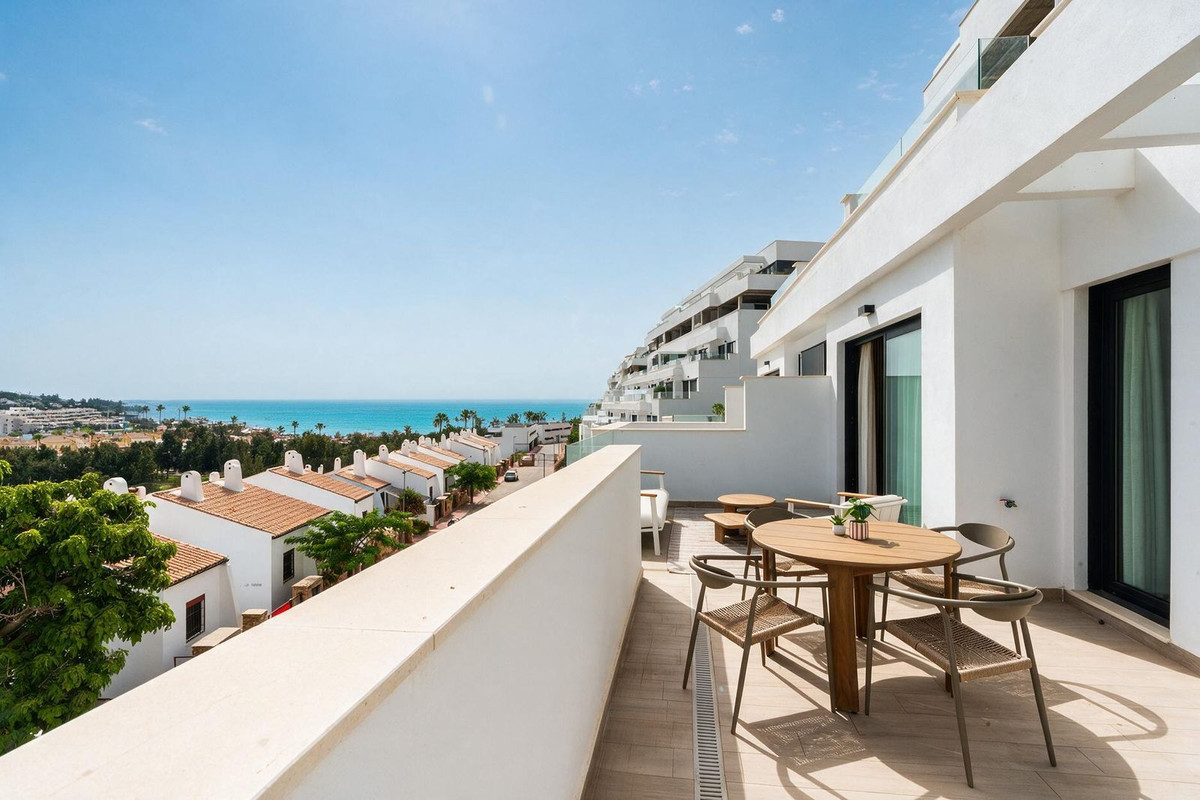 Se vende Apartamento Planta Media de 2 dormitorios en Costa Del Sol, Málaga, España