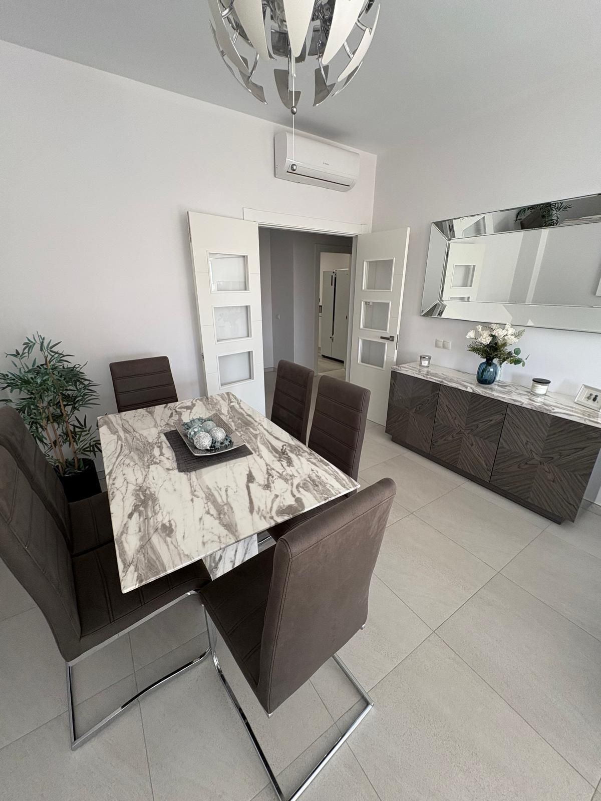 Se vende Apartamento Planta Baja de 2 dormitorios en Costa Del Sol, Málaga, España