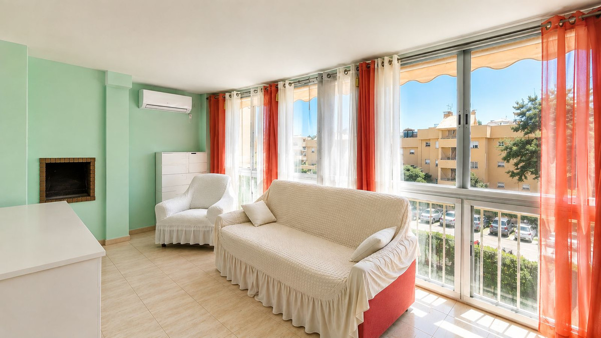 1 Bed Apartment for sale in Calahonda Costa Del Sol, Málaga, Spain