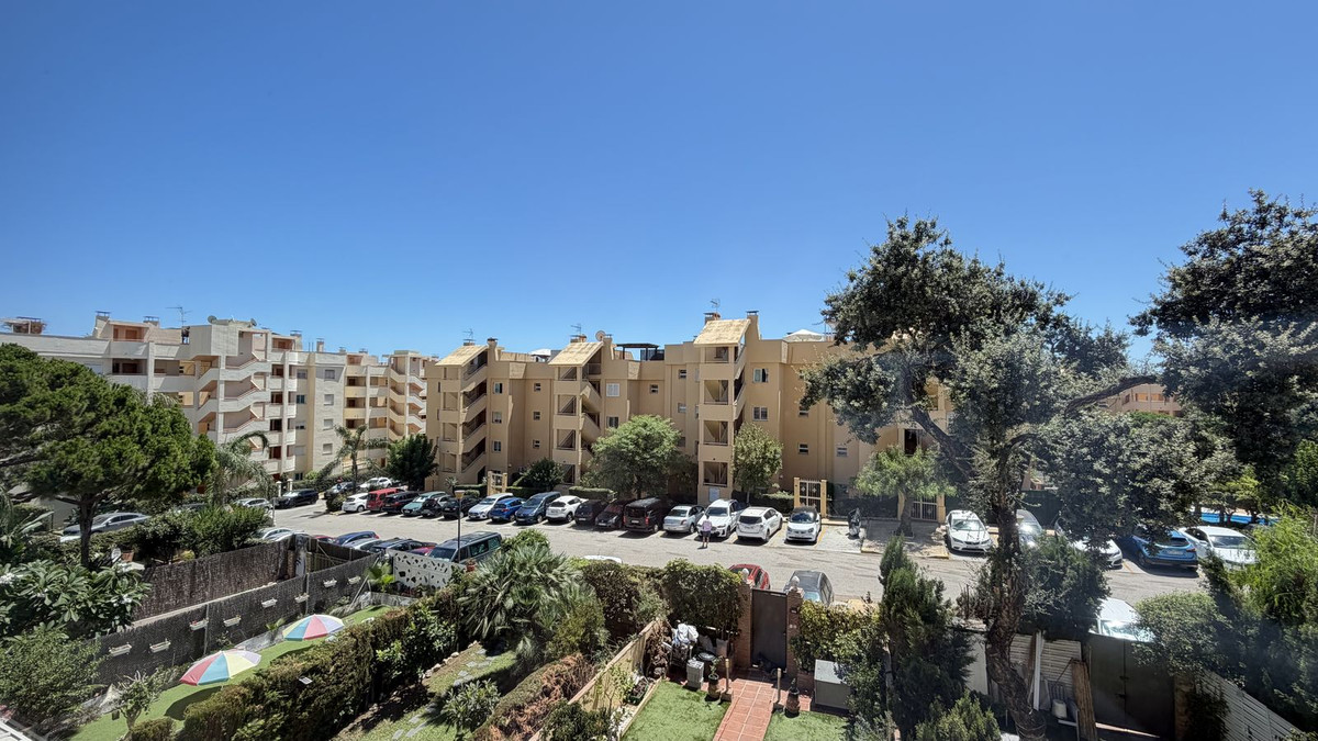 1 Bed Apartment for sale in Calahonda Costa Del Sol, Málaga, Spain
