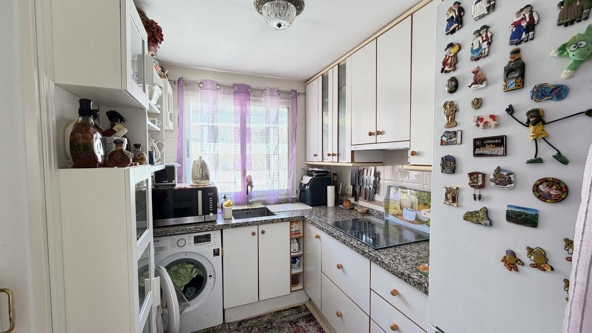 1 Bed Apartment for sale in Calahonda Costa Del Sol, Málaga, Spain