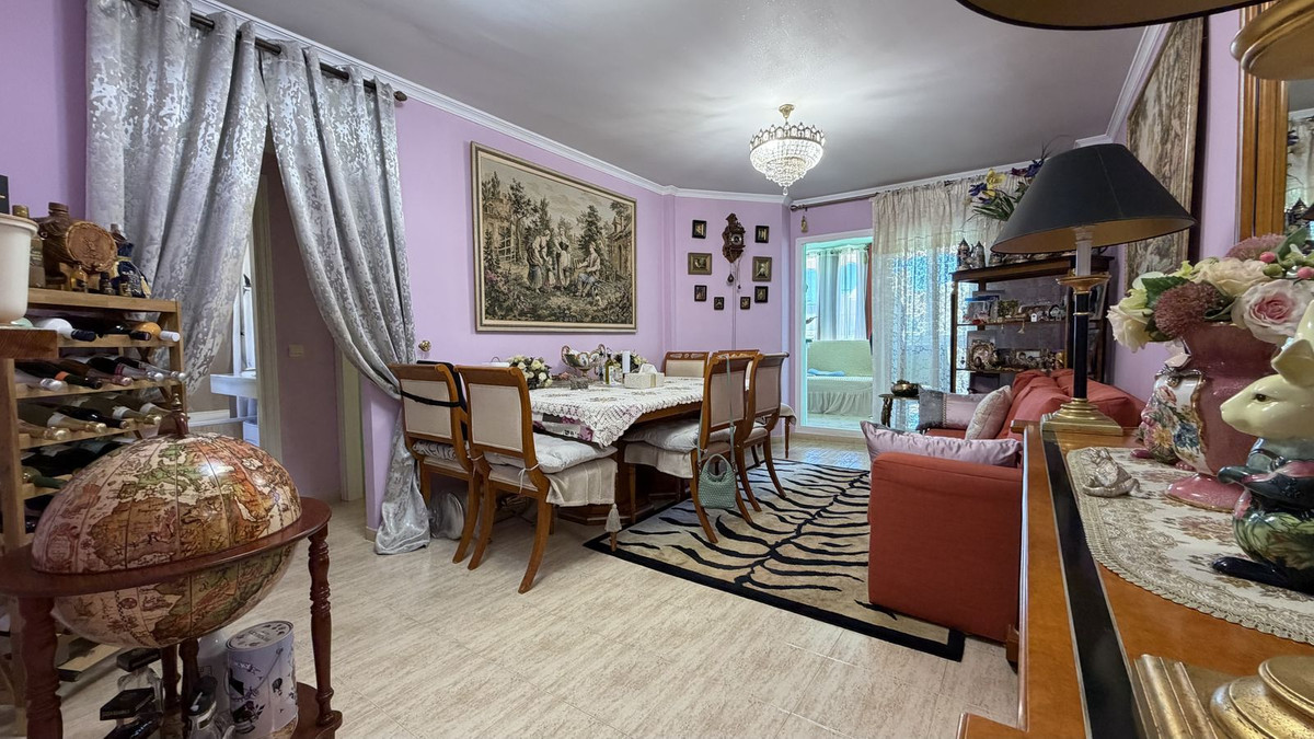 1 Bed Apartment for sale in Calahonda Costa Del Sol, Málaga, Spain