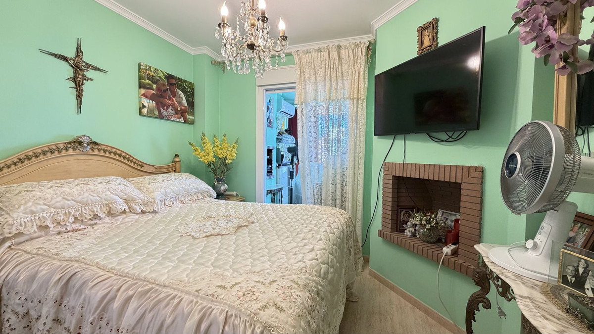 1 Bed Apartment for sale in Calahonda Costa Del Sol, Málaga, Spain