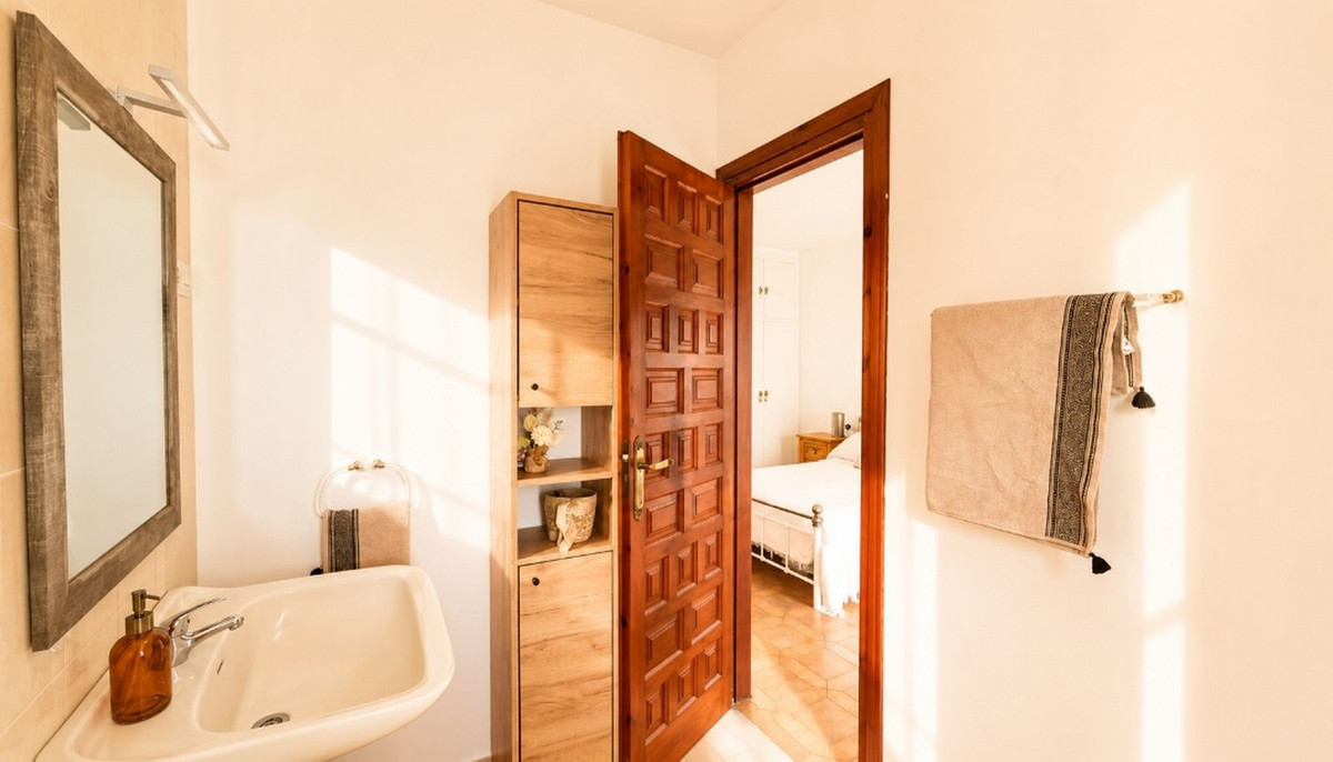 Se vende Pareada de 3 dormitorios en Costa Del Sol, Málaga, España