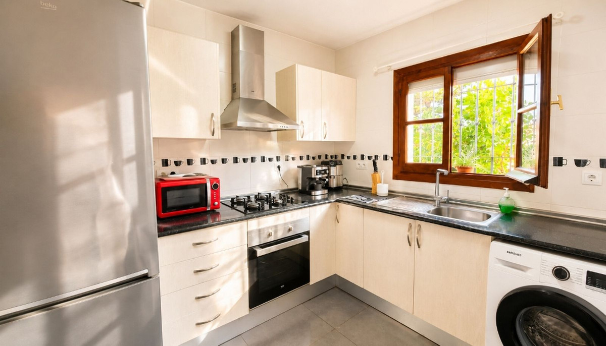 Se vende Pareada de 3 dormitorios en Costa Del Sol, Málaga, España