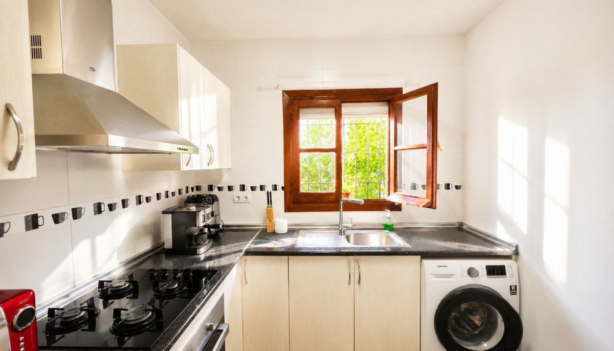 Se vende Pareada de 3 dormitorios en Costa Del Sol, Málaga, España