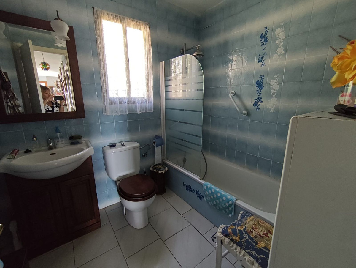 Se vende Villa - Chalet de 3 dormitorios en Costa Del Sol, Málaga, España