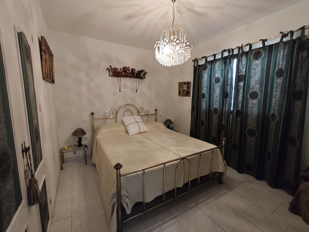 Se vende Villa - Chalet de 3 dormitorios en Costa Del Sol, Málaga, España