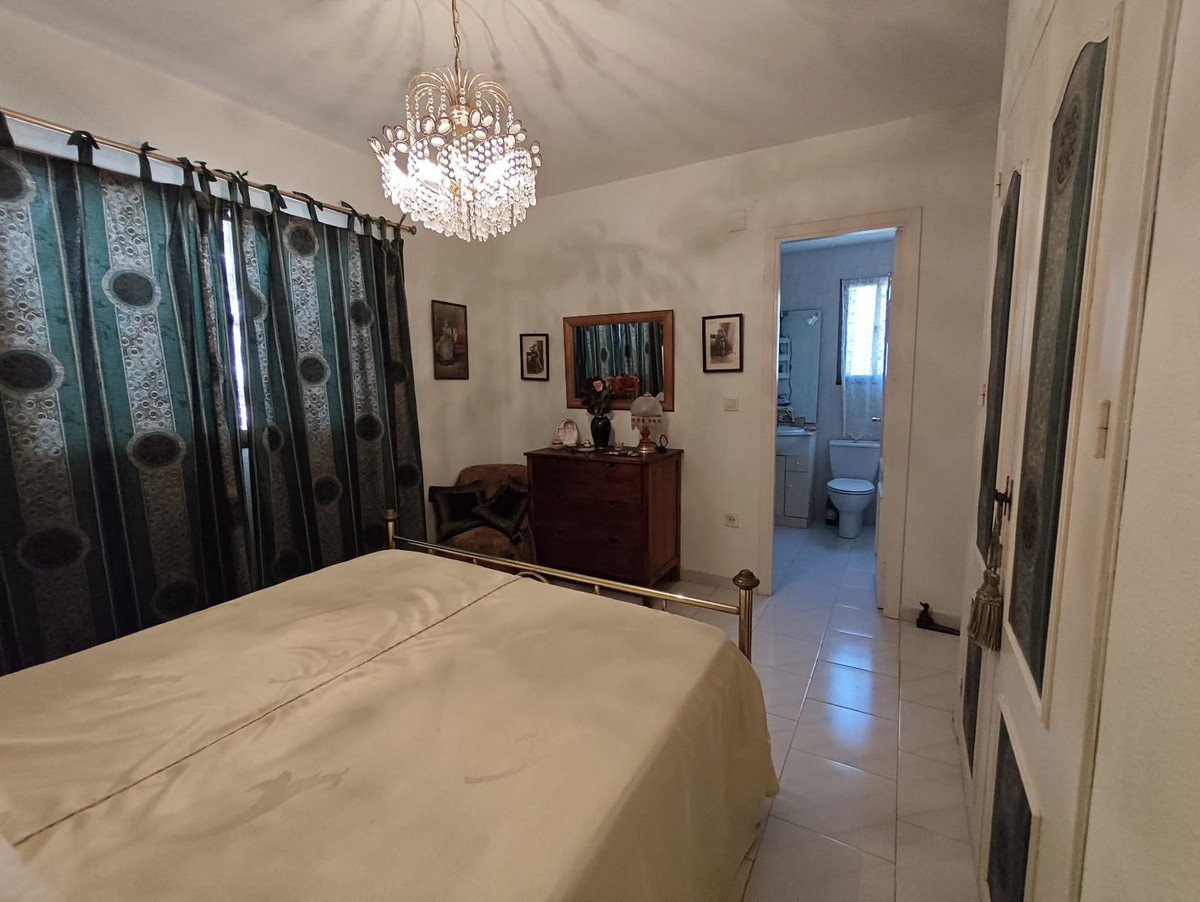 Se vende Villa - Chalet de 3 dormitorios en Costa Del Sol, Málaga, España