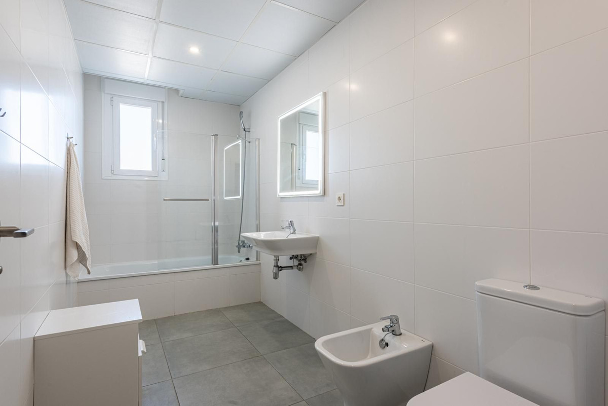 Se vende Ático de 2 dormitorios en Costa Del Sol, Málaga, España