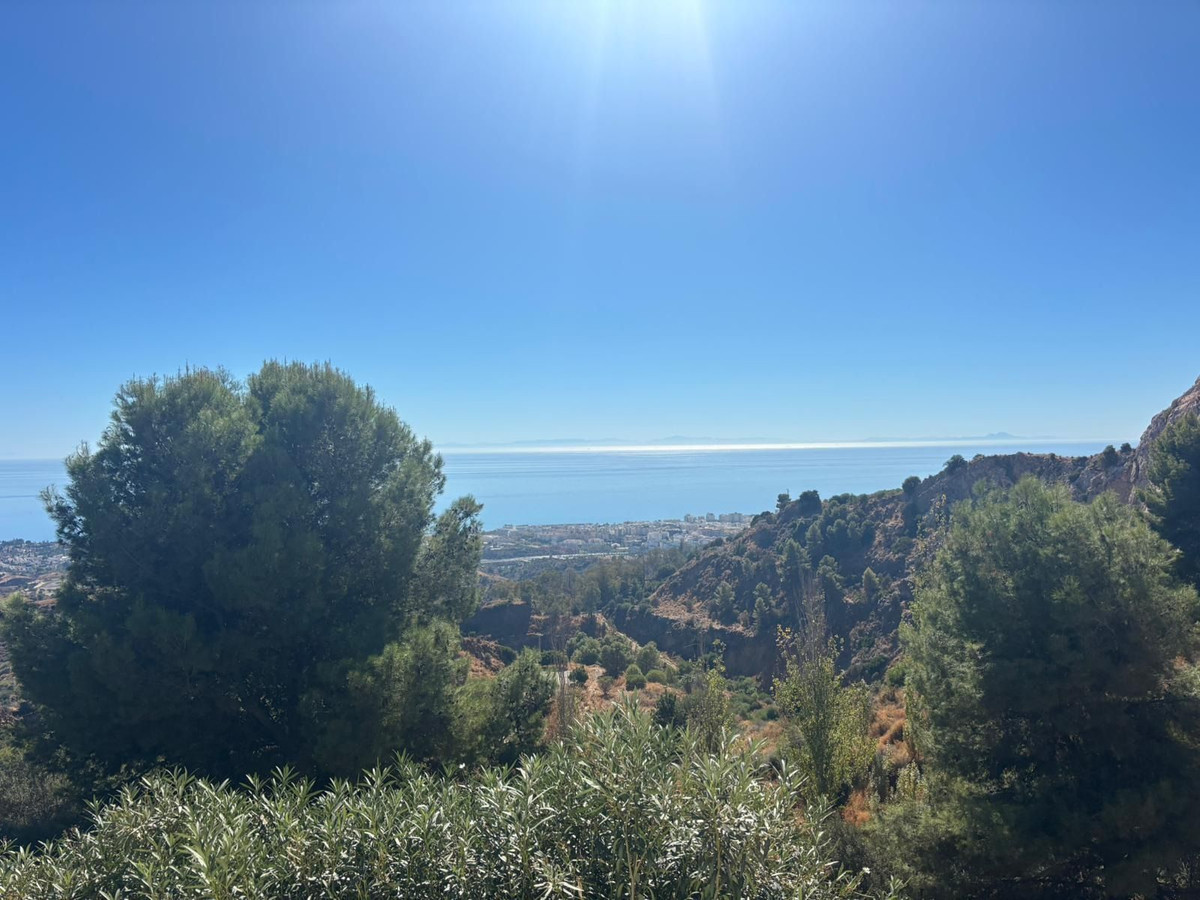 8 Bed Townhouse for sale in Ojén Costa Del Sol, Málaga, Spain