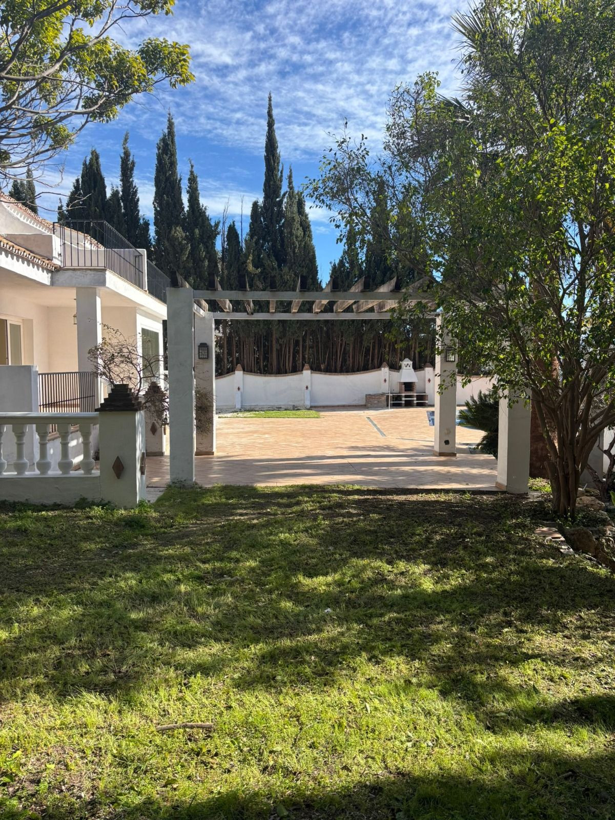 8 Bed Townhouse for sale in Ojén Costa Del Sol, Málaga, Spain