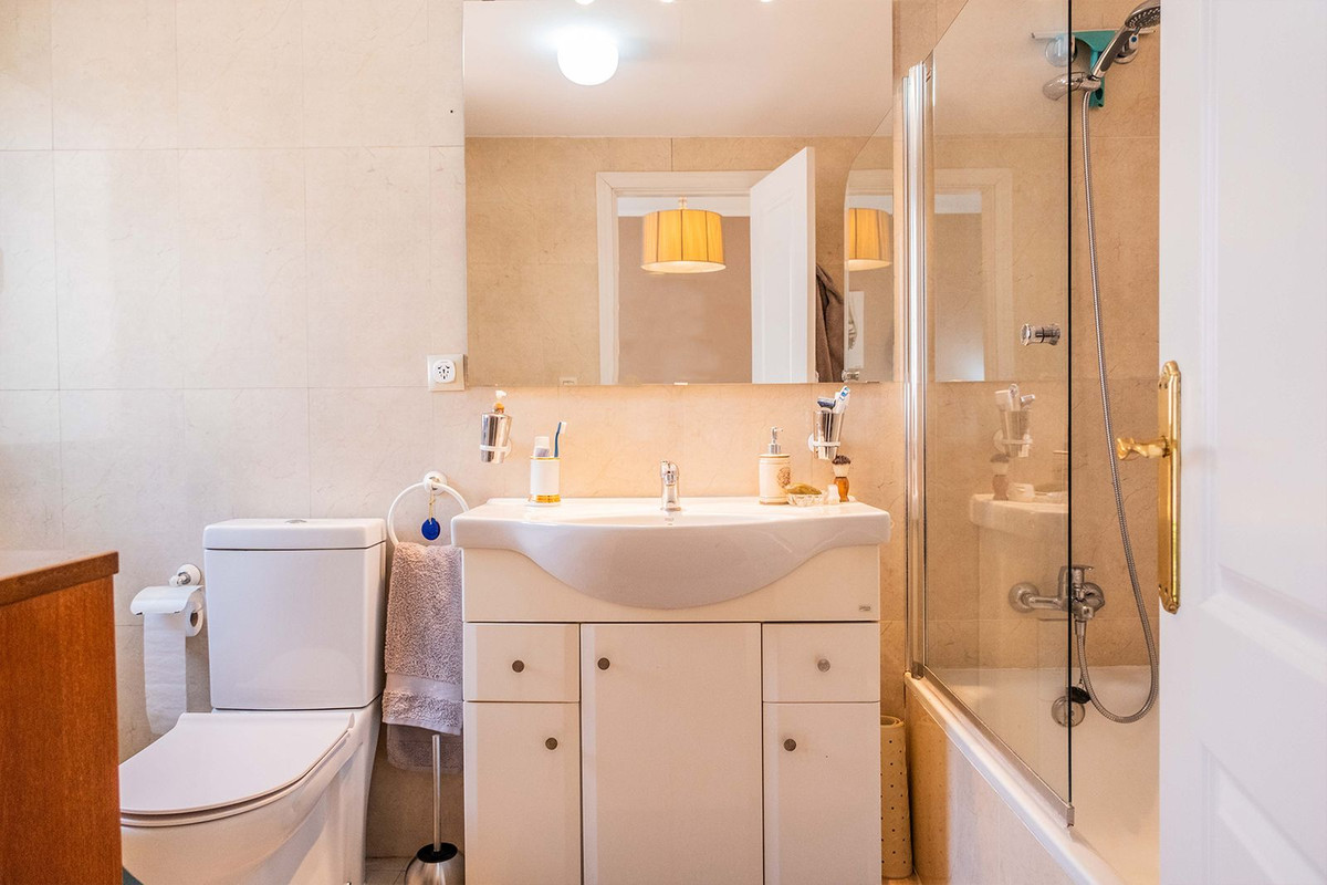 Se vende Apartamento Planta Media de 1 dormitorios en Costa Del Sol, Málaga, España