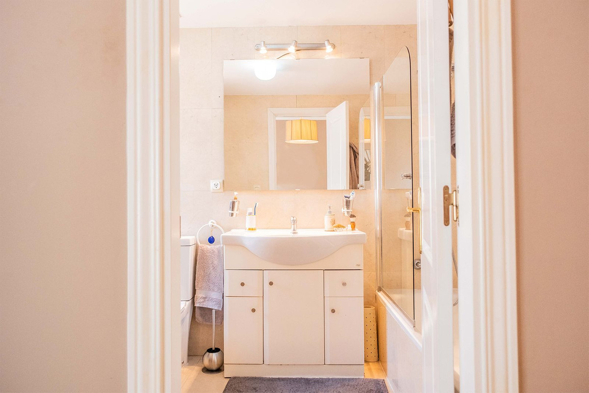 Se vende Apartamento Planta Media de 1 dormitorios en Costa Del Sol, Málaga, España