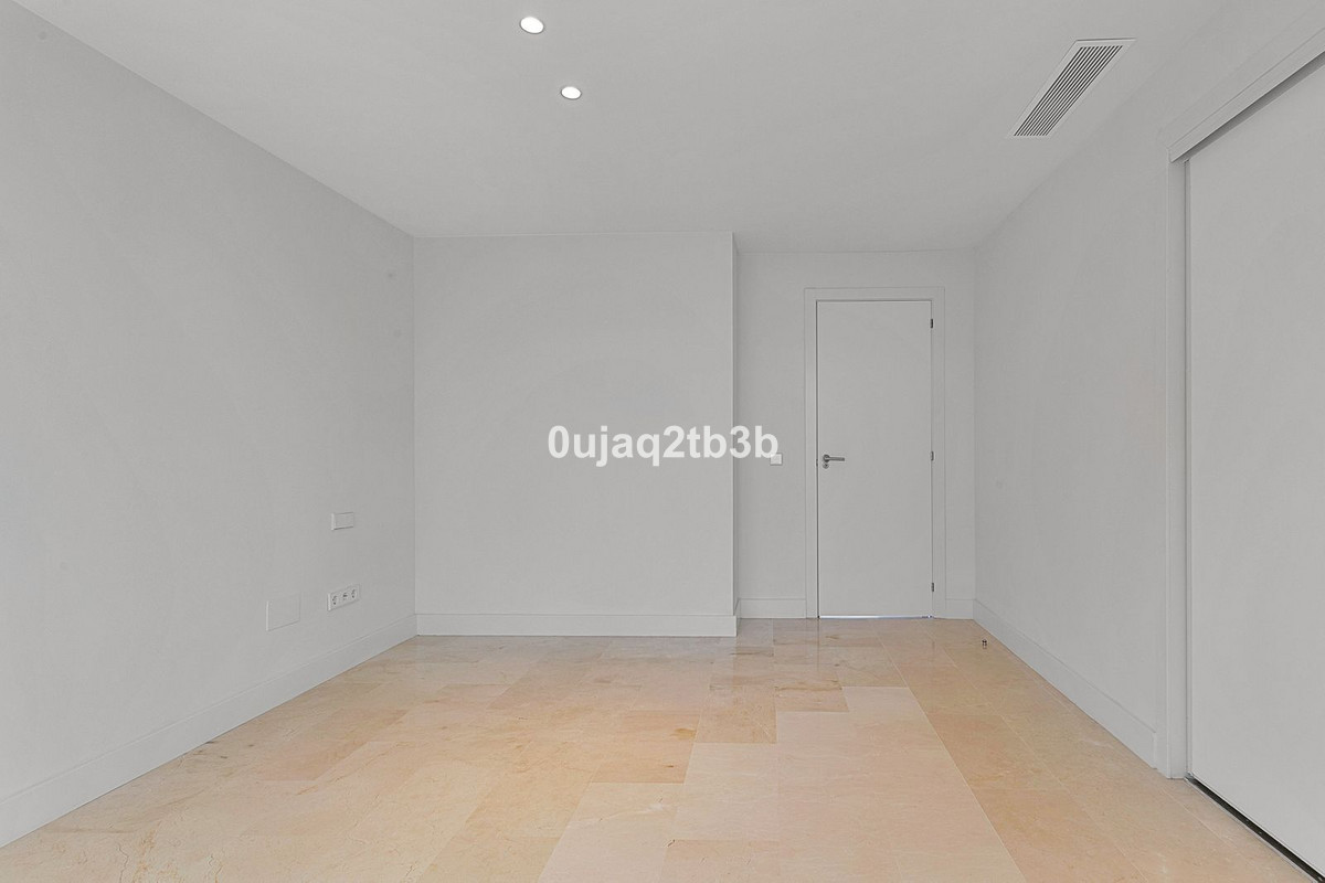 3 Bed Apartment for sale in Marbella Costa Del Sol, Málaga, Spain