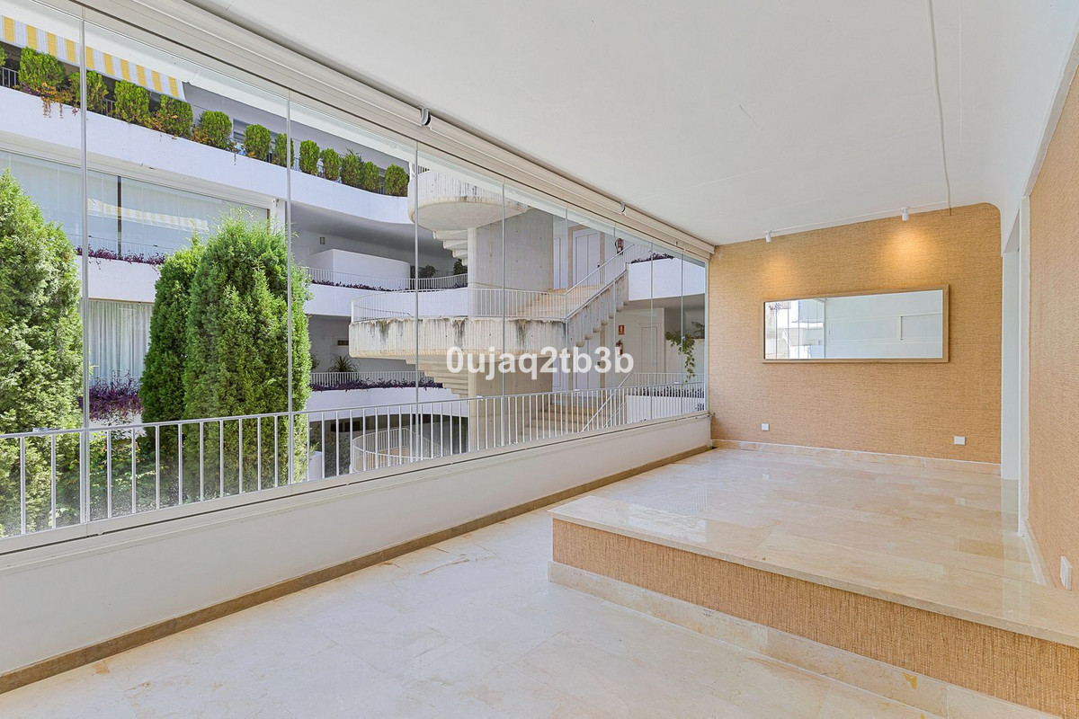 3 Bed Apartment for sale in Marbella Costa Del Sol, Málaga, Spain
