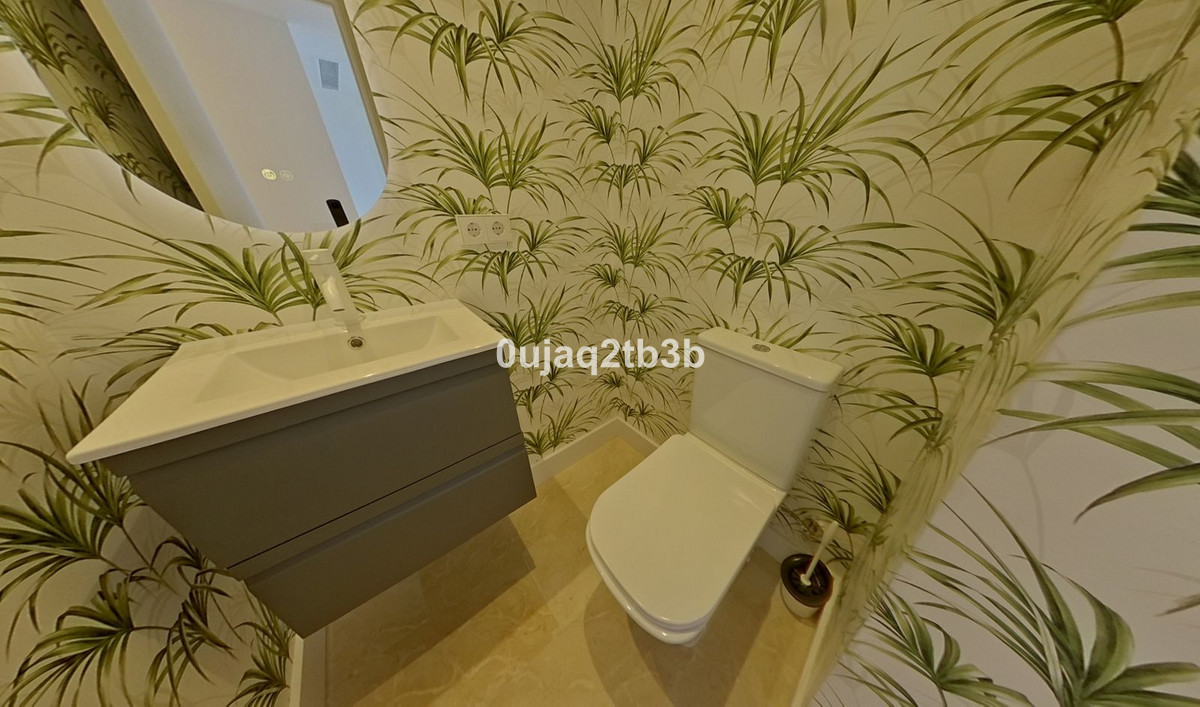 3 Bed Apartment for sale in Marbella Costa Del Sol, Málaga, Spain