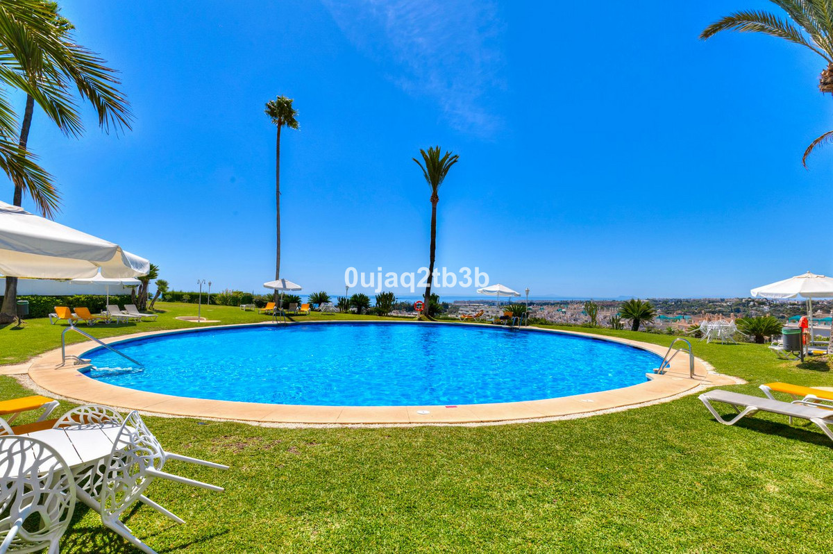 3 Bed Apartment for sale in Marbella Costa Del Sol, Málaga, Spain