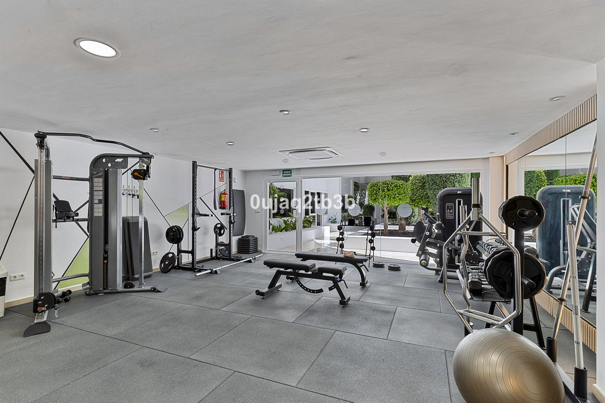 3 Bed Apartment for sale in Marbella Costa Del Sol, Málaga, Spain