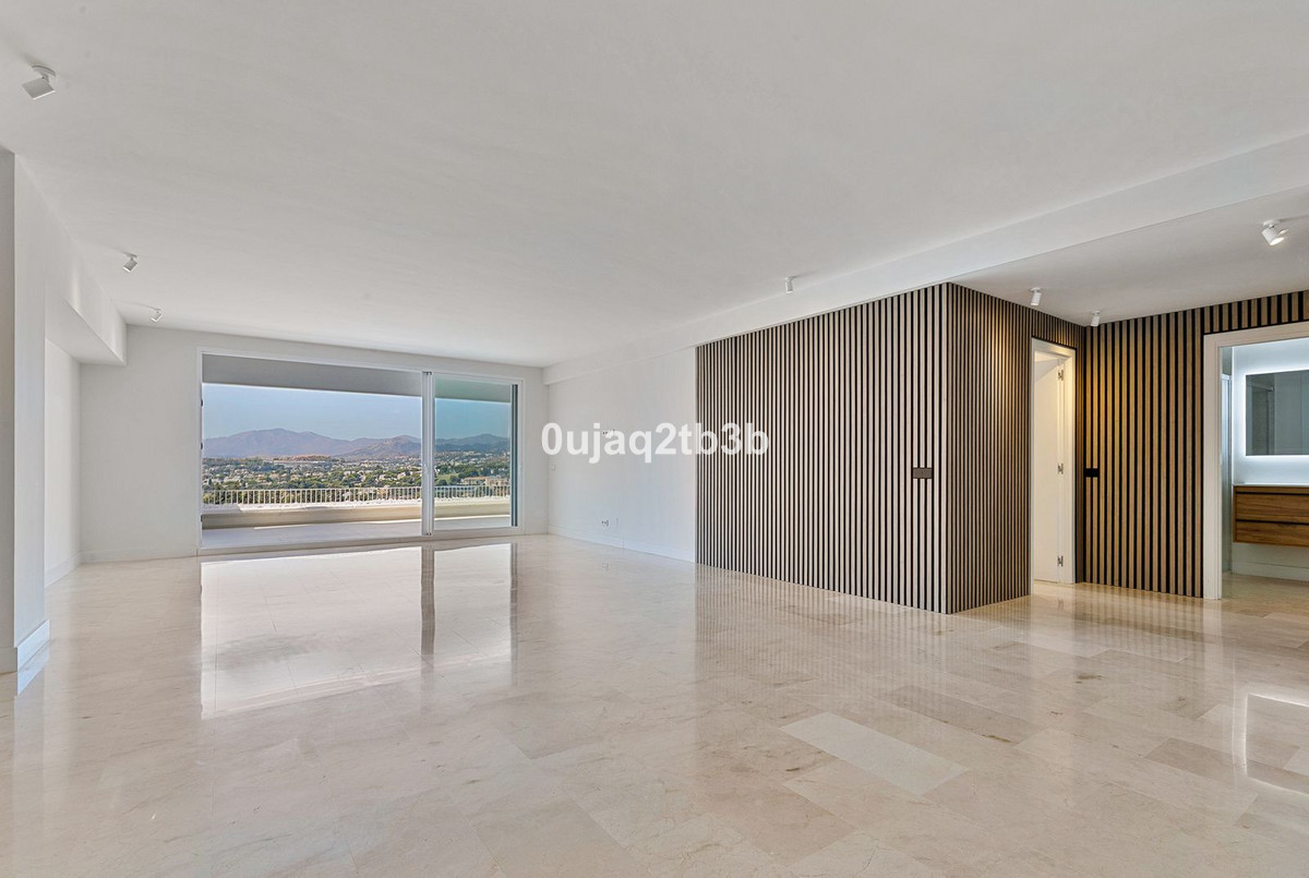 3 Bed Apartment for sale in Marbella Costa Del Sol, Málaga, Spain