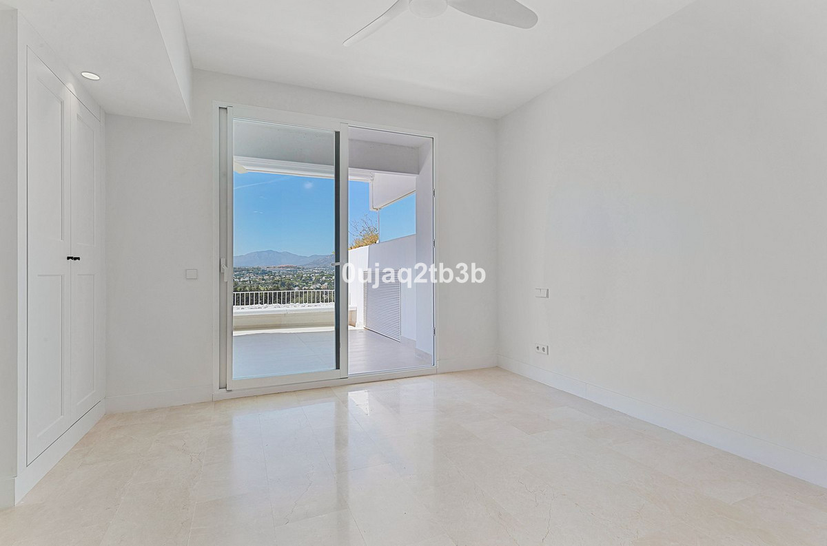 3 Bed Apartment for sale in Marbella Costa Del Sol, Málaga, Spain