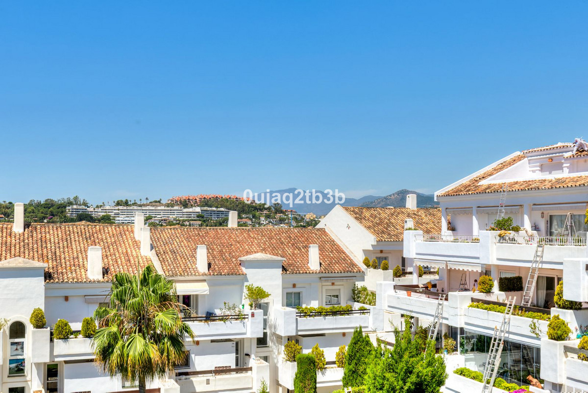Se vende Apartamento Planta Media de 2 dormitorios en Costa Del Sol, Málaga, España