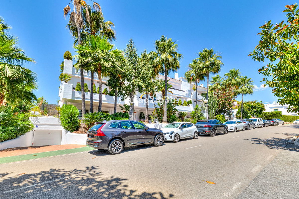 Se vende Apartamento Planta Media de 2 dormitorios en Costa Del Sol, Málaga, España