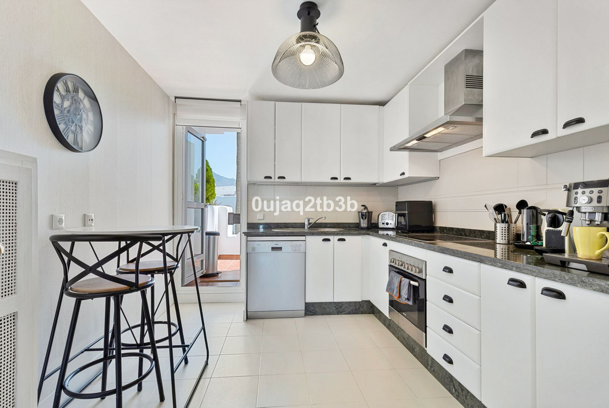 Se vende Apartamento Planta Media de 2 dormitorios en Costa Del Sol, Málaga, España