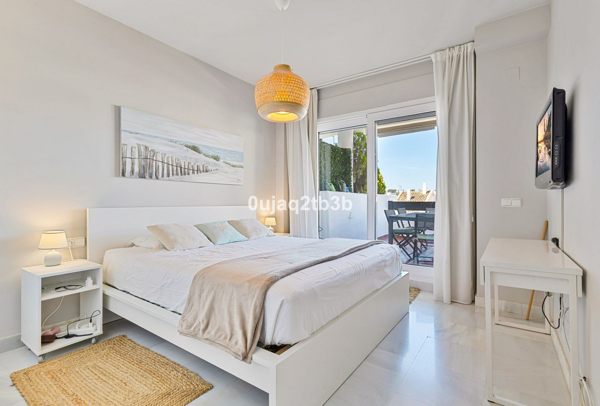 Se vende Apartamento Planta Media de 2 dormitorios en Costa Del Sol, Málaga, España