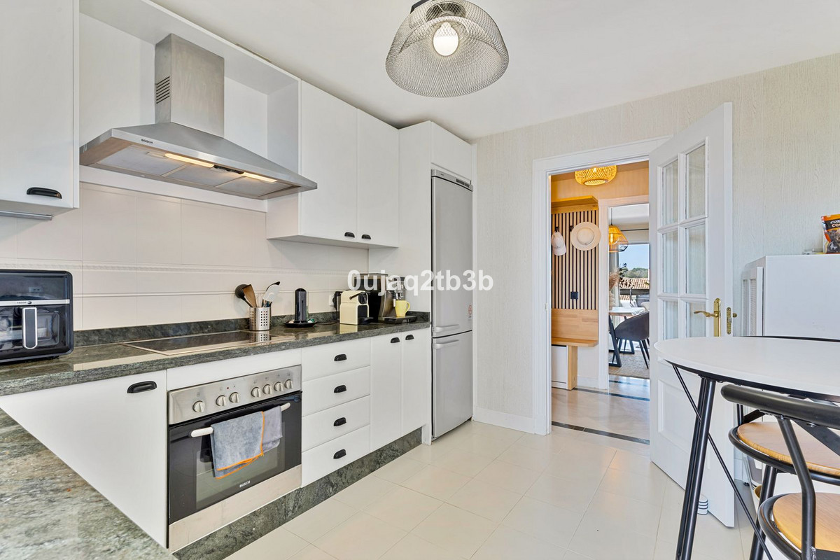 Se vende Apartamento Planta Media de 2 dormitorios en Costa Del Sol, Málaga, España
