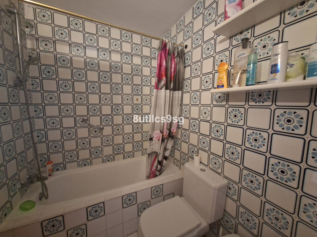Se vende Villa - Chalet de 2 dormitorios en Costa Del Sol, Málaga, España