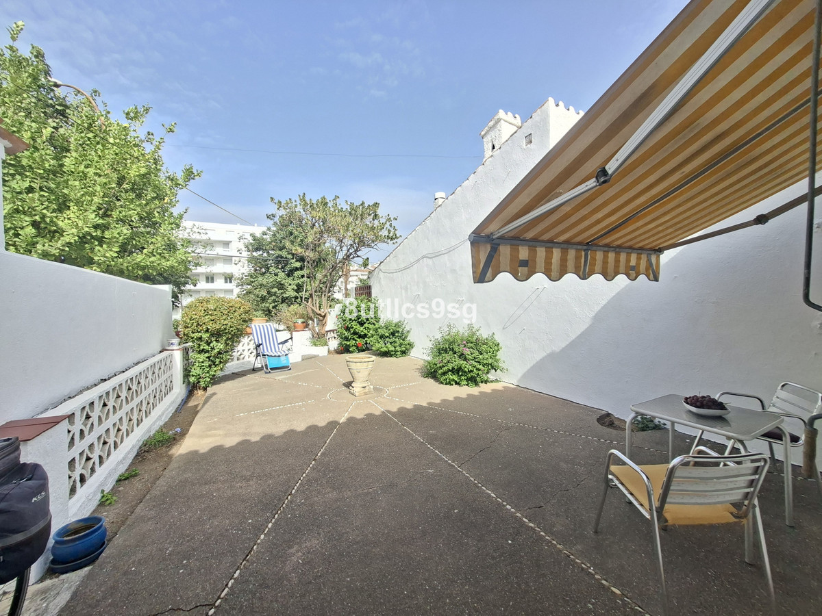 Se vende Villa - Chalet de 2 dormitorios en Costa Del Sol, Málaga, España