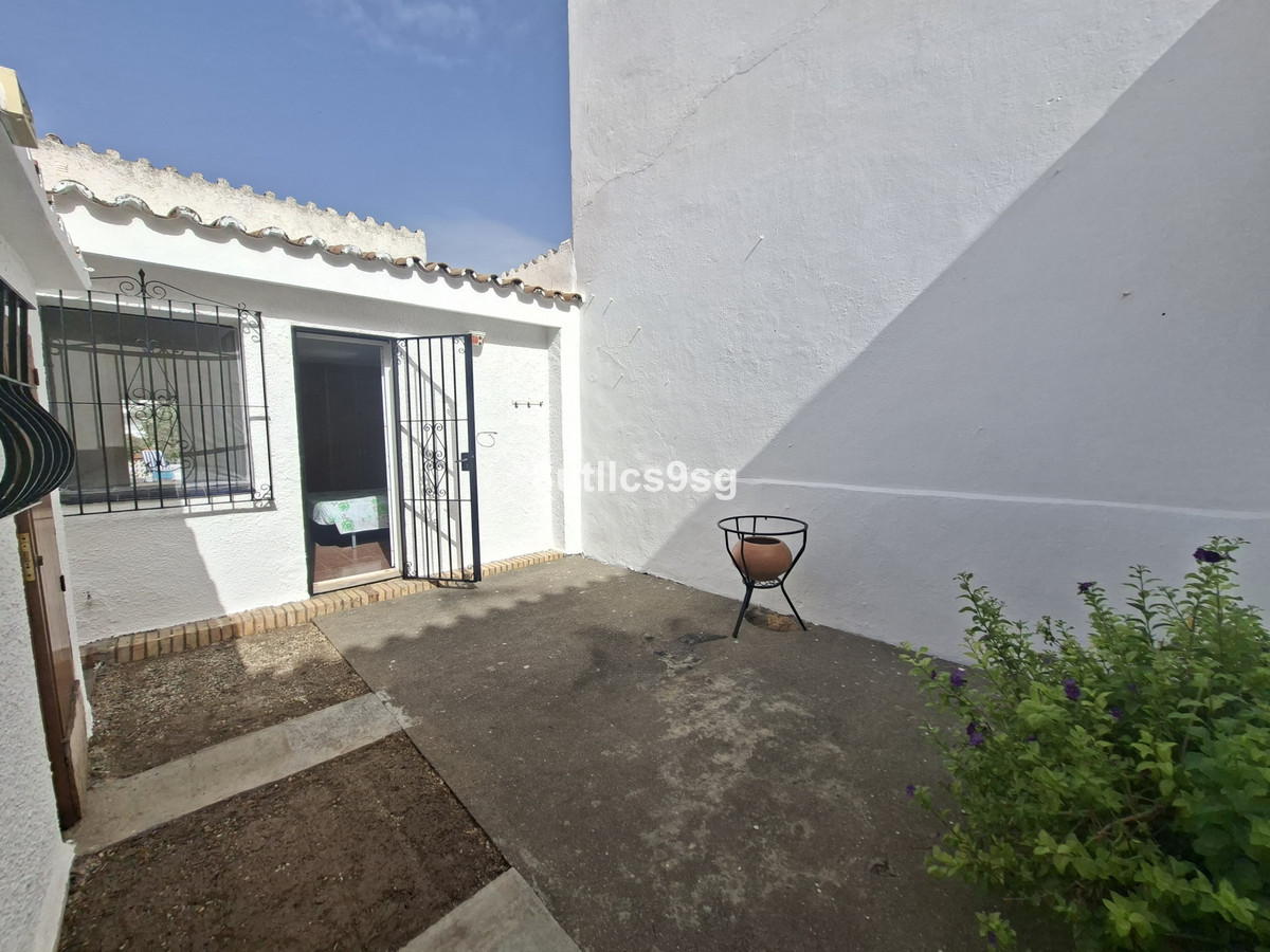Se vende Villa - Chalet de 2 dormitorios en Costa Del Sol, Málaga, España