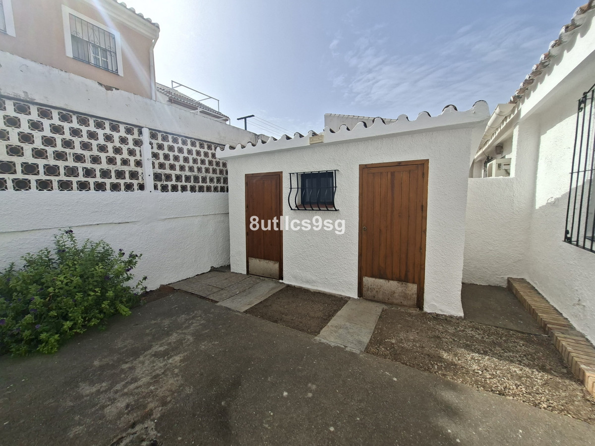 Se vende Villa - Chalet de 2 dormitorios en Costa Del Sol, Málaga, España