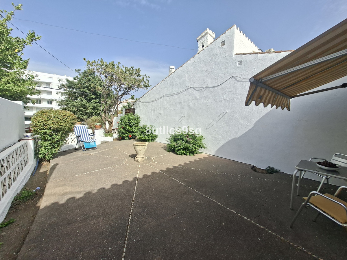 Se vende Villa - Chalet de 2 dormitorios en Costa Del Sol, Málaga, España
