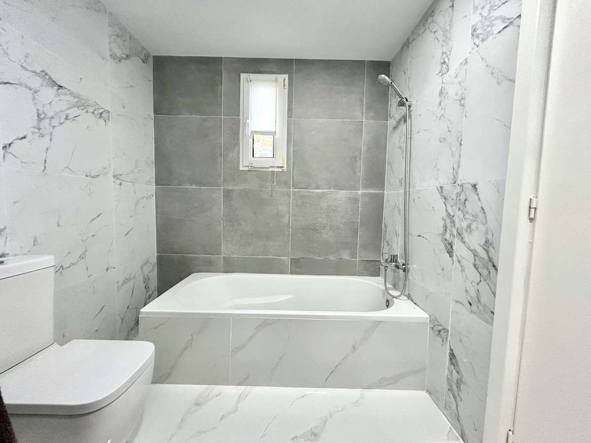 Se vende Villa - Chalet de 3 dormitorios en Costa Blanca, Alicante, España