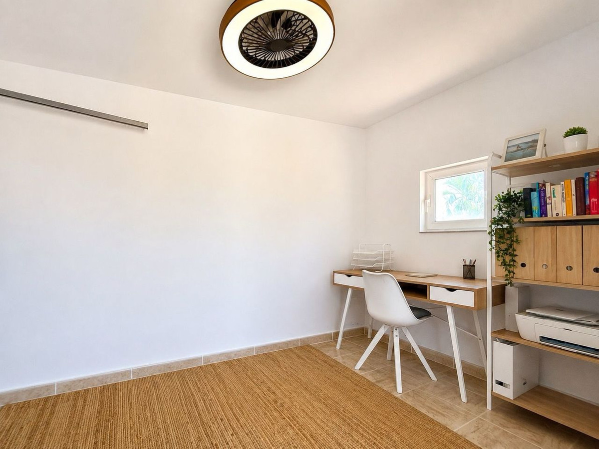 Se vende Villa - Chalet de 3 dormitorios en Costa Blanca, Alicante, España