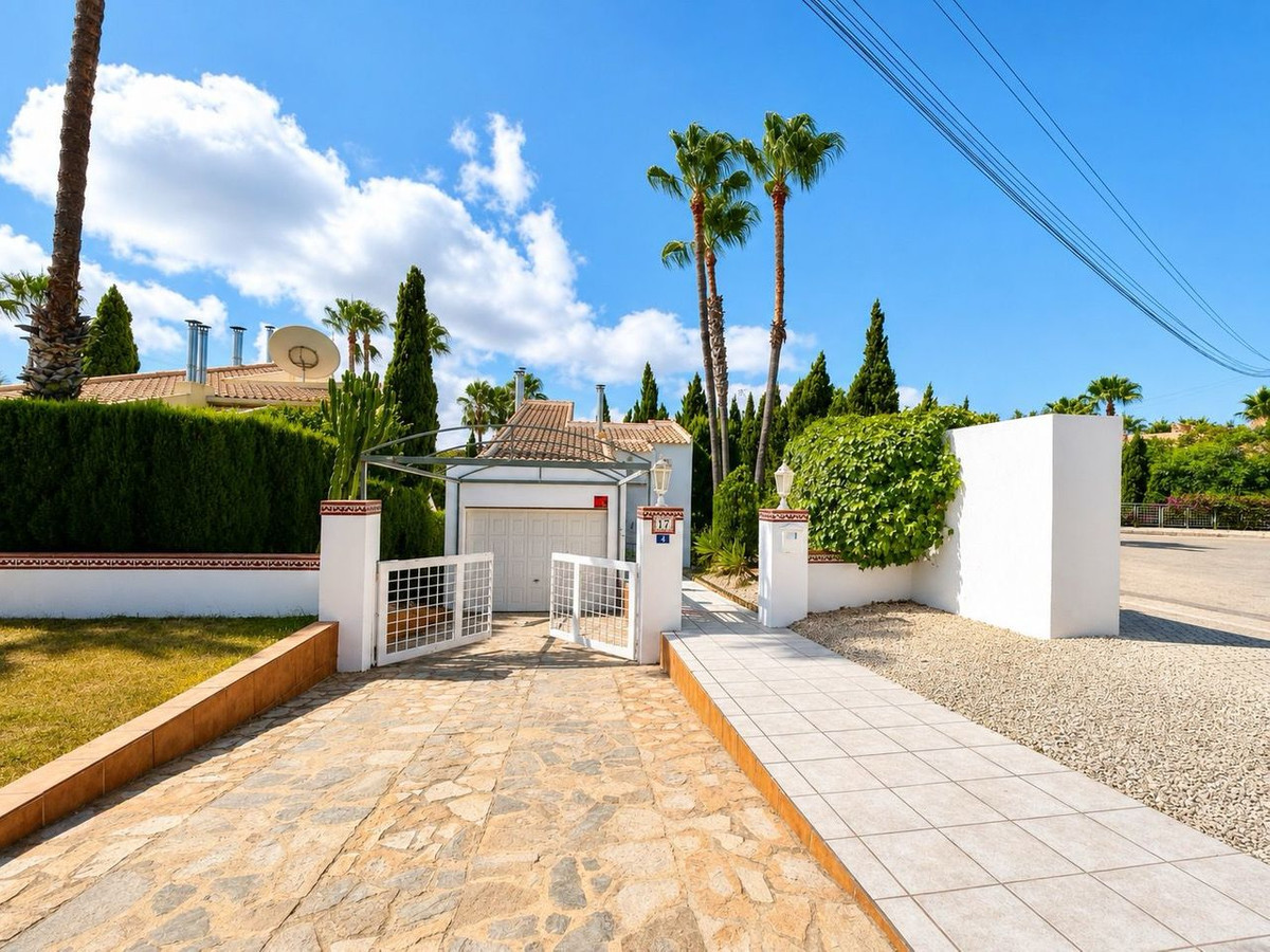 Se vende Villa - Chalet de 3 dormitorios en Costa Blanca, Alicante, España