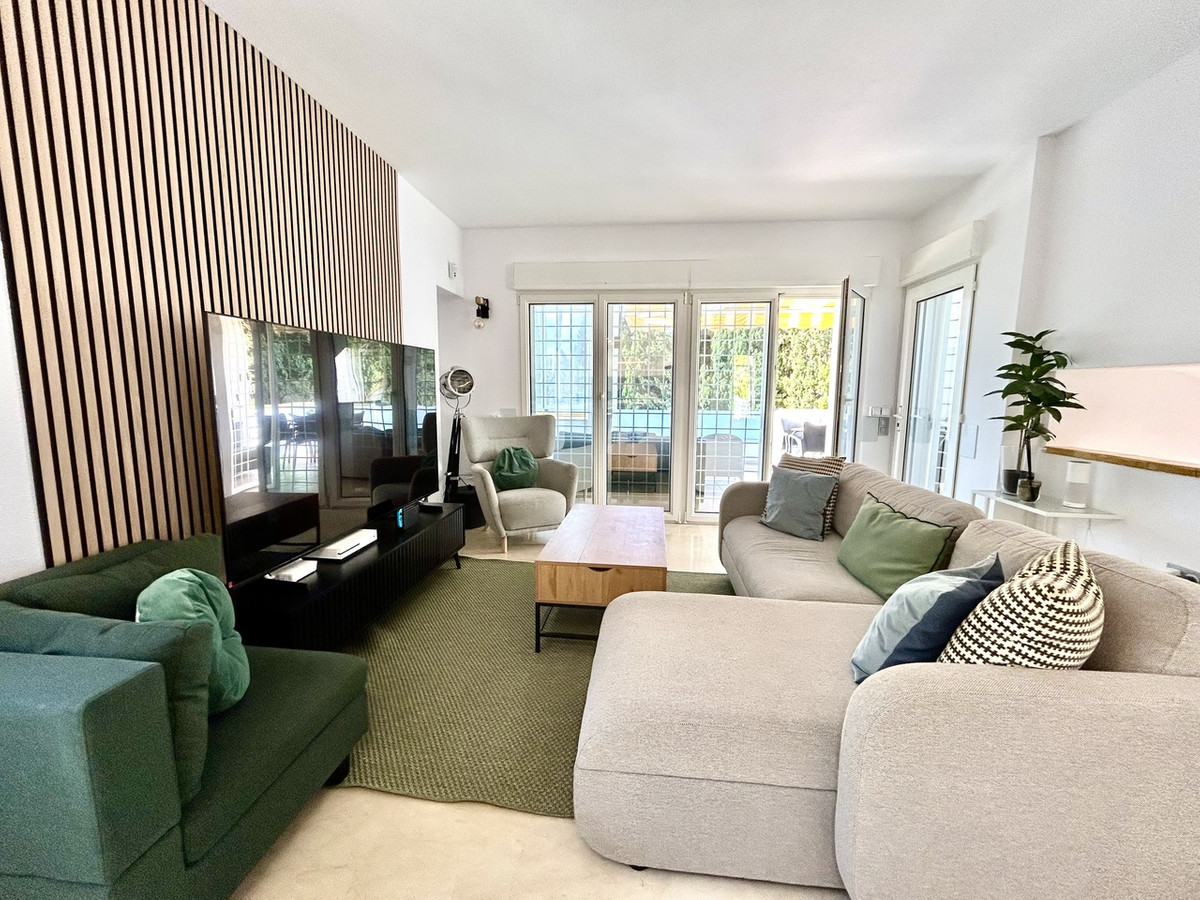 Se vende Villa - Chalet de 3 dormitorios en Costa Blanca, Alicante, España