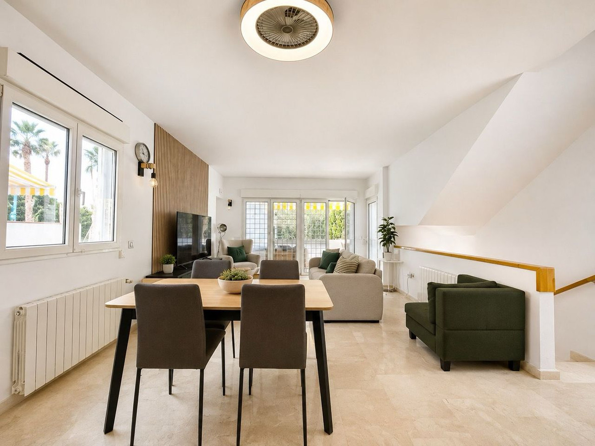 Se vende Villa - Chalet de 3 dormitorios en Costa Blanca, Alicante, España