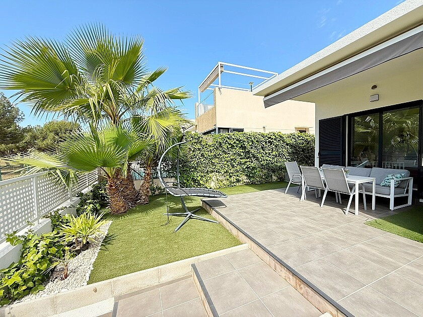 Se vende Villa - Chalet de 3 dormitorios en Costa Blanca, Alicante, España