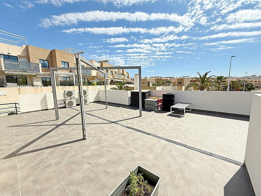 Se vende Villa - Chalet de 3 dormitorios en Costa Blanca, Alicante, España