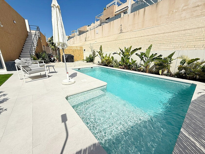 Se vende Villa - Chalet de 3 dormitorios en Costa Blanca, Alicante, España