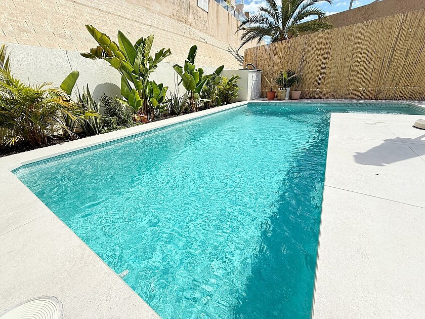 Se vende Villa - Chalet de 3 dormitorios en Costa Blanca, Alicante, España