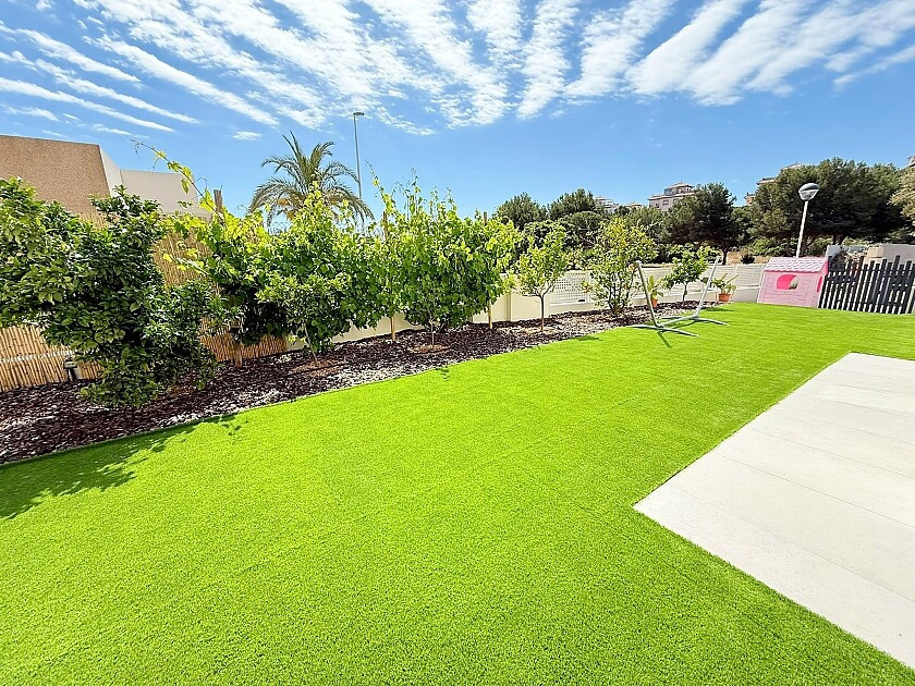 Se vende Villa - Chalet de 3 dormitorios en Costa Blanca, Alicante, España