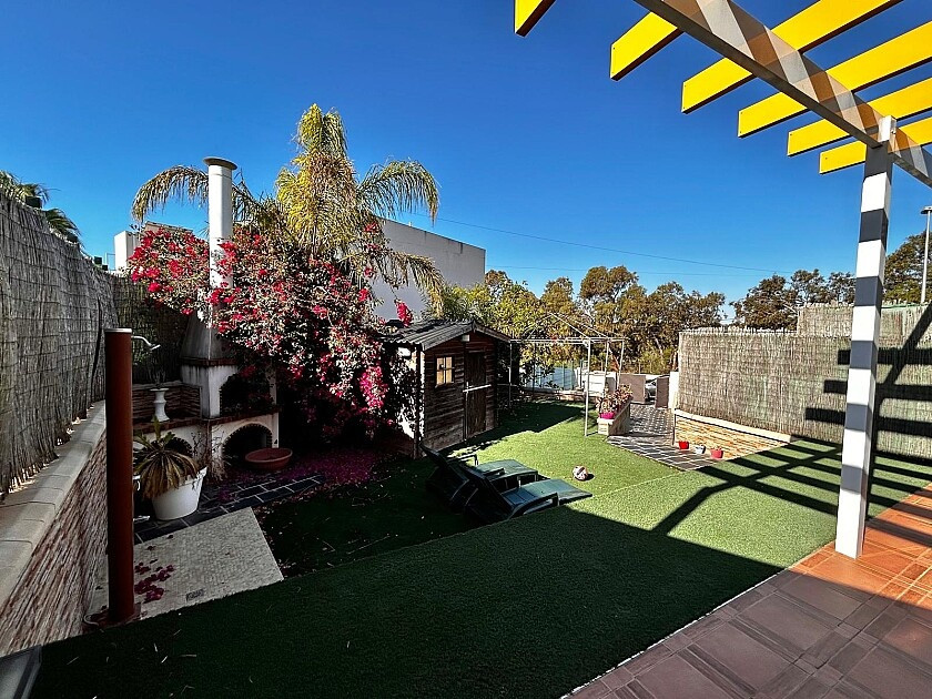 2 Bed Townhouse for sale in Mil Palmeras Costa Blanca, Alicante, Spain