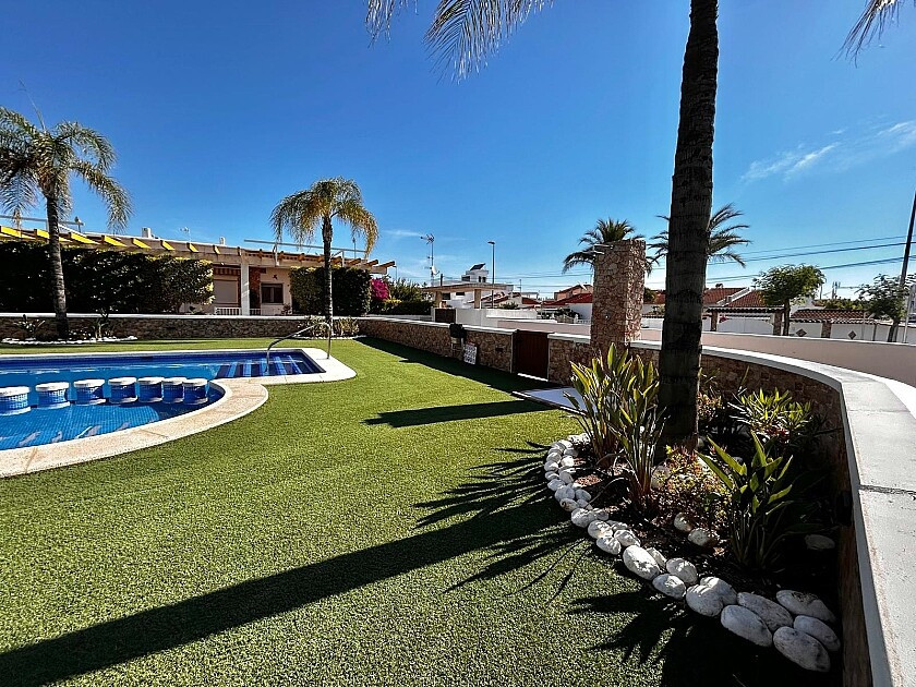 2 Bed Townhouse for sale in Mil Palmeras Costa Blanca, Alicante, Spain